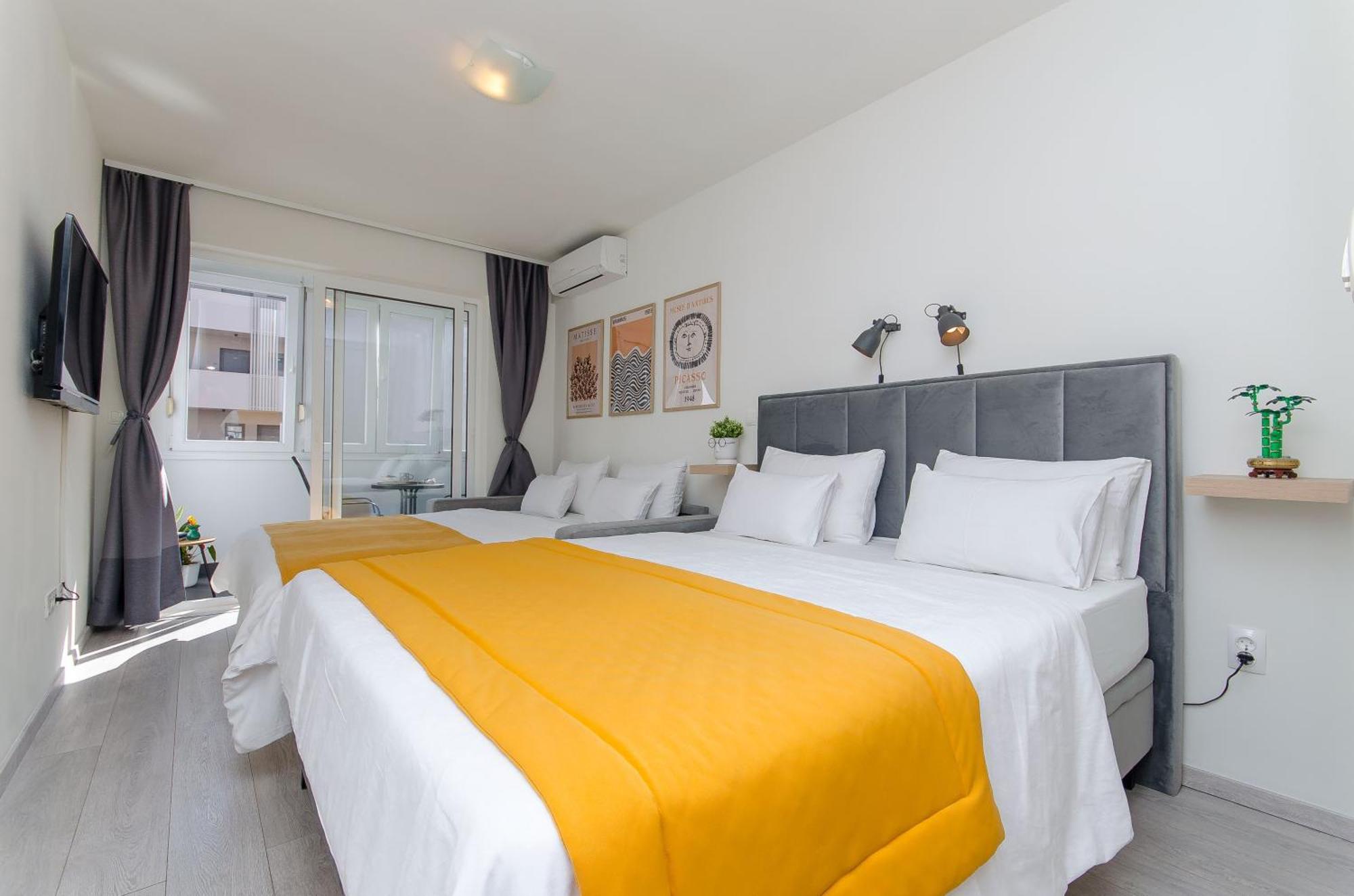 Side By Side Apartments Σπλιτ Εξωτερικό φωτογραφία