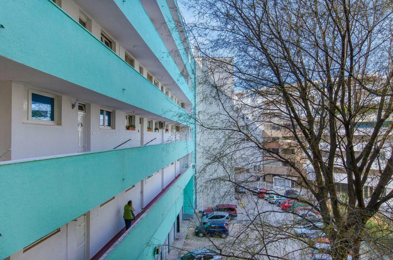 Side By Side Apartments Σπλιτ Εξωτερικό φωτογραφία