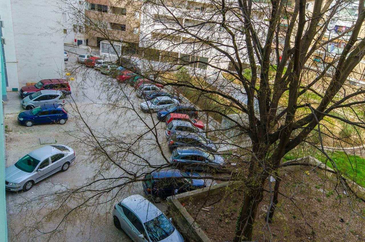 Side By Side Apartments Σπλιτ Εξωτερικό φωτογραφία