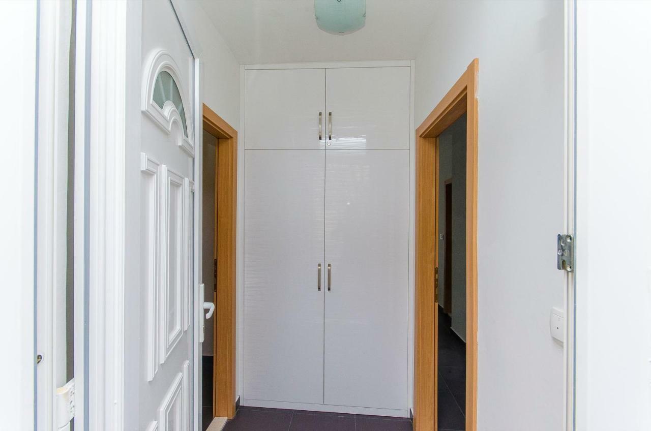 Side By Side Apartments Σπλιτ Εξωτερικό φωτογραφία